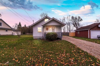 01-431 S Rosemary St-windowstill-re