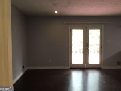 5826 Simone Dr, Stone Mountain, GA 30087 - photo 3