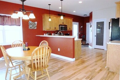 2868 Larkspur Ln, Fitchburg, WI 53711 - photo 2