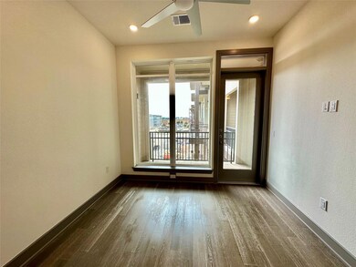 The View on Carrollton, Carrollton, TX 75007 - photo 7