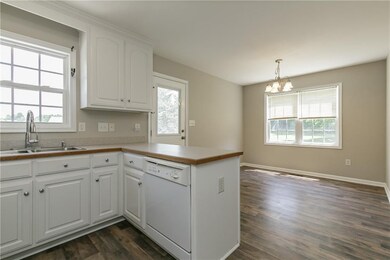 3144 Sundance Dr, Burlington, NC 27217 - photo 5