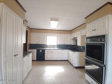 3 Kitchen