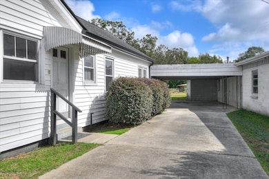 509 Augusta Rd, Edgefield, SC 29824 - photo 6