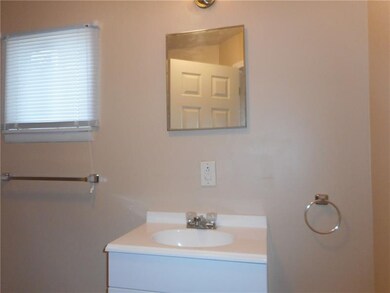 Main Floor Full Bath