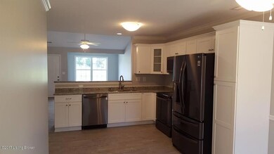 433 Woodlake Dr, Mount Washington, KY 40047 - photo 7