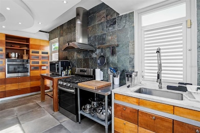 2003 Espana St, San Juan, PR 00911 - photo 6