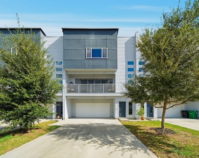 219 Pheasant St unit B, Houston, TX 77018 - photo 2