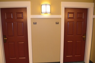 357/359 Qtr II Jackson Gore unit 357/359, Ludlow, VT 05149 - photo 4