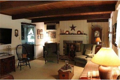 257 Rolling Hills Rd, Pipersville, PA 18947 - photo 2