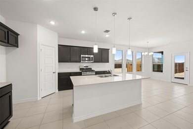 1904 Cheyenne- Kitchen-1