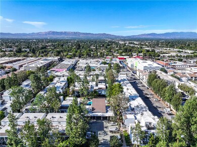 18645 Hatteras St unit 230, Tarzana, CA 91356 - photo 3