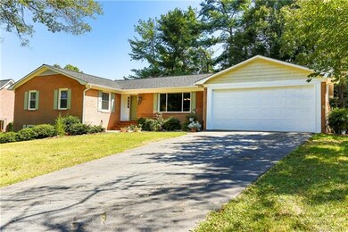 912 Carolyn St, Statesville, NC 28677 - photo 2