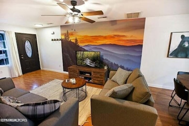 1709 Willow Trace Ct, Pigeon Forge, TN 37862 - photo 3