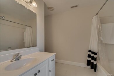 8348 Charing Ln, Glen Allen, VA 23059 - photo 5