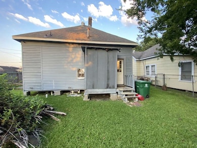 1910 Worms St, Houston, TX 77020 - photo 6
