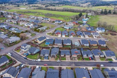 519 NE Fern Ave, Dallas, OR 97338 - photo 4