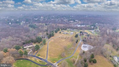 14840 Mockingbird Dr, Germantown, MD 20874 - photo 3