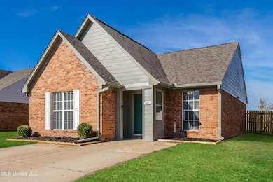 5677 Kaitlyn Dr W, Walls, MS 38680 - photo 2