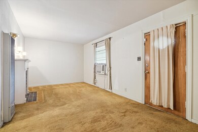 400 Dorchester St, Houston, TX 77022 - photo 4