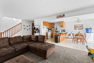 996 Glengrove Ave, Central Point, OR 97502 - photo 5