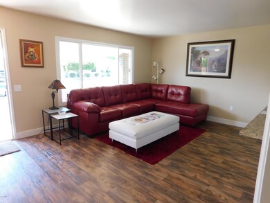 9602 W Calico Dr, Sun City, AZ 85373 - photo 6