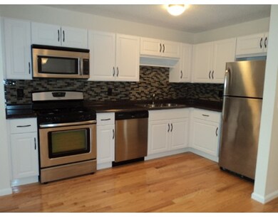 115 Tennis Plaza Rd unit 4, Dracut, MA 01826 - photo 2