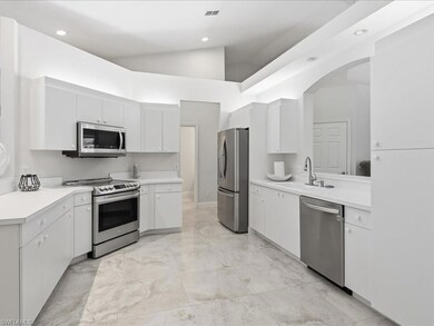 5967 Sand Wedge Ln unit 106, Naples, FL 34110 - photo 6