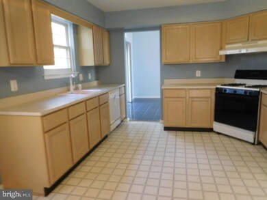 1905 Teaberry Ave, Williamstown, NJ 08094 - photo 7