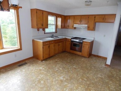 522 Old Dixville Rd, Harrodsburg, KY 40330 - photo 3