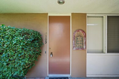 007_Entrance