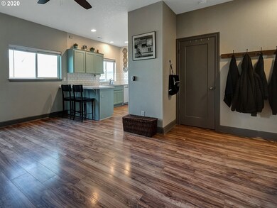 120 W 13th St, Lafayette, OR 97127 - photo 7