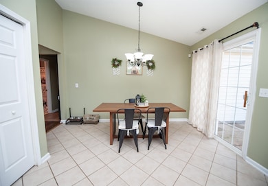 864 Thornbird Cir, Boiling Springs, SC 29316 - photo 5