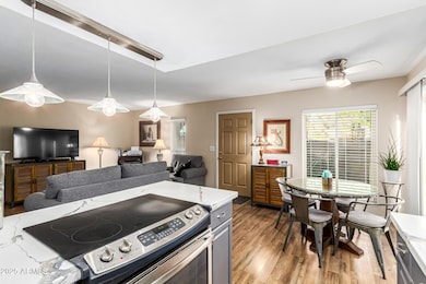 10445 N 11th Place unit 3, Phoenix, AZ 85020 - photo 3