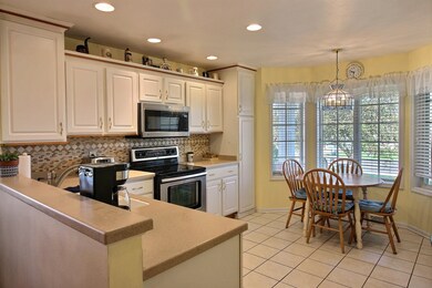 825 Charles Ct unit 20, Oregon, WI 53575 - photo 7