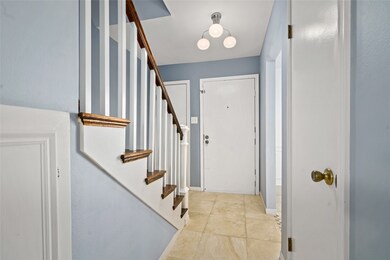 10230 Briar Forest Dr unit 22, Houston, TX 77042 - photo 7