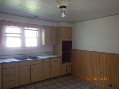 2303 E 22nd St, Muncie, IN 47302 - photo 5