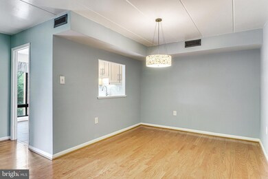 108 Roberts Ln unit 201, Alexandria, VA 22314 - photo 6