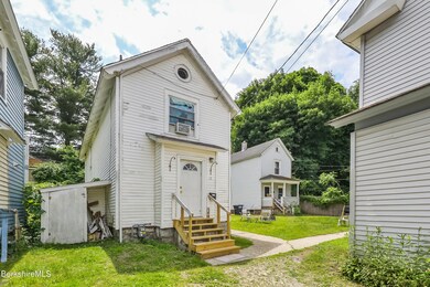 17 Danforth Ave