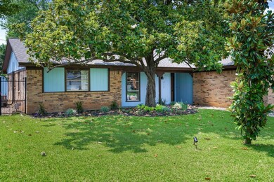 2117 Mountainview Dr, Hurst, TX 76054 - photo 4