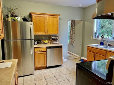 1609 Girard St, Utica, NY 13501 - photo 5