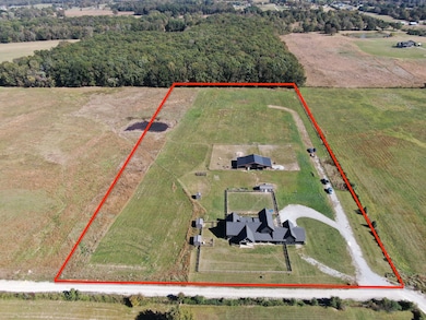 128 Emma Ln, Hohenwald, TN 38462 - photo 2