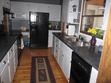 6047 Whalen Rd, Fitchburg, WI 53593 - photo 7