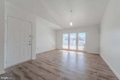 1607 Waters Edge Dr unit 1607, Newark, DE 19702 - photo 2