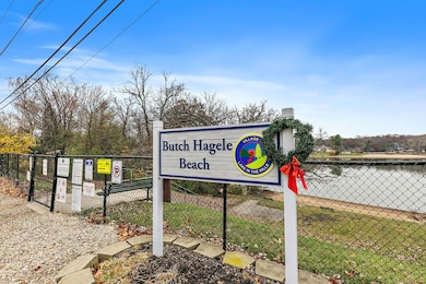 70 Hilltop Dr unit 4, Lake In the Hills, IL 60156 - photo 5