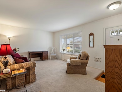 30160 Manor Dr, Madison Heights, MI 48071 - photo 6