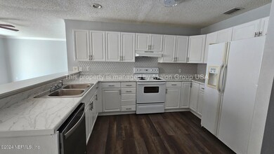 5927 Ridgeway Rd E, Jacksonville, FL 32244 - photo 7