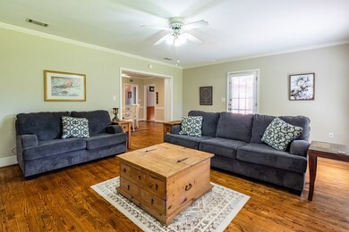 2112 Lullwater Rd, Albany, GA 31707 - photo 3