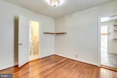 54 Mellor Ave, Catonsville, MD 21228 - photo 7