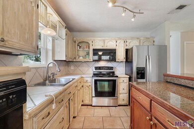 3745 Cypress Park Dr, Zachary, LA 70791 - photo 4