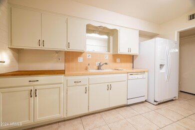 10384 W Pinehurst Dr, Sun City, AZ 8535